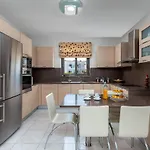 Villa Acro *